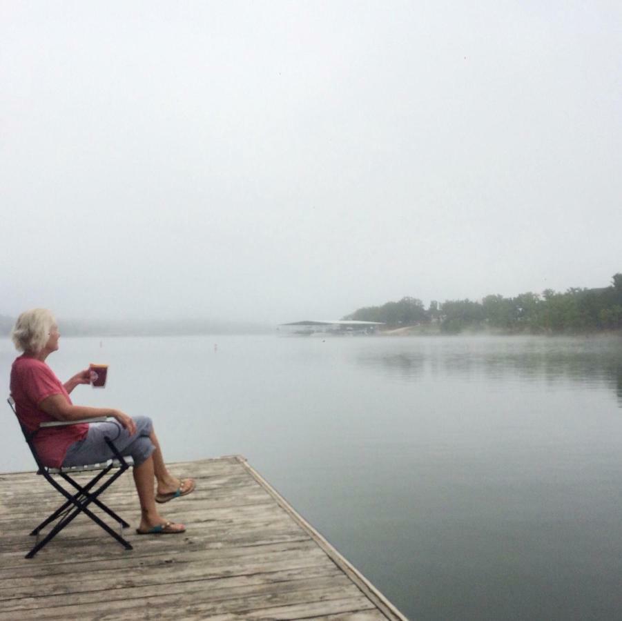 Calm Waters Resort Indian Point 外观 照片
