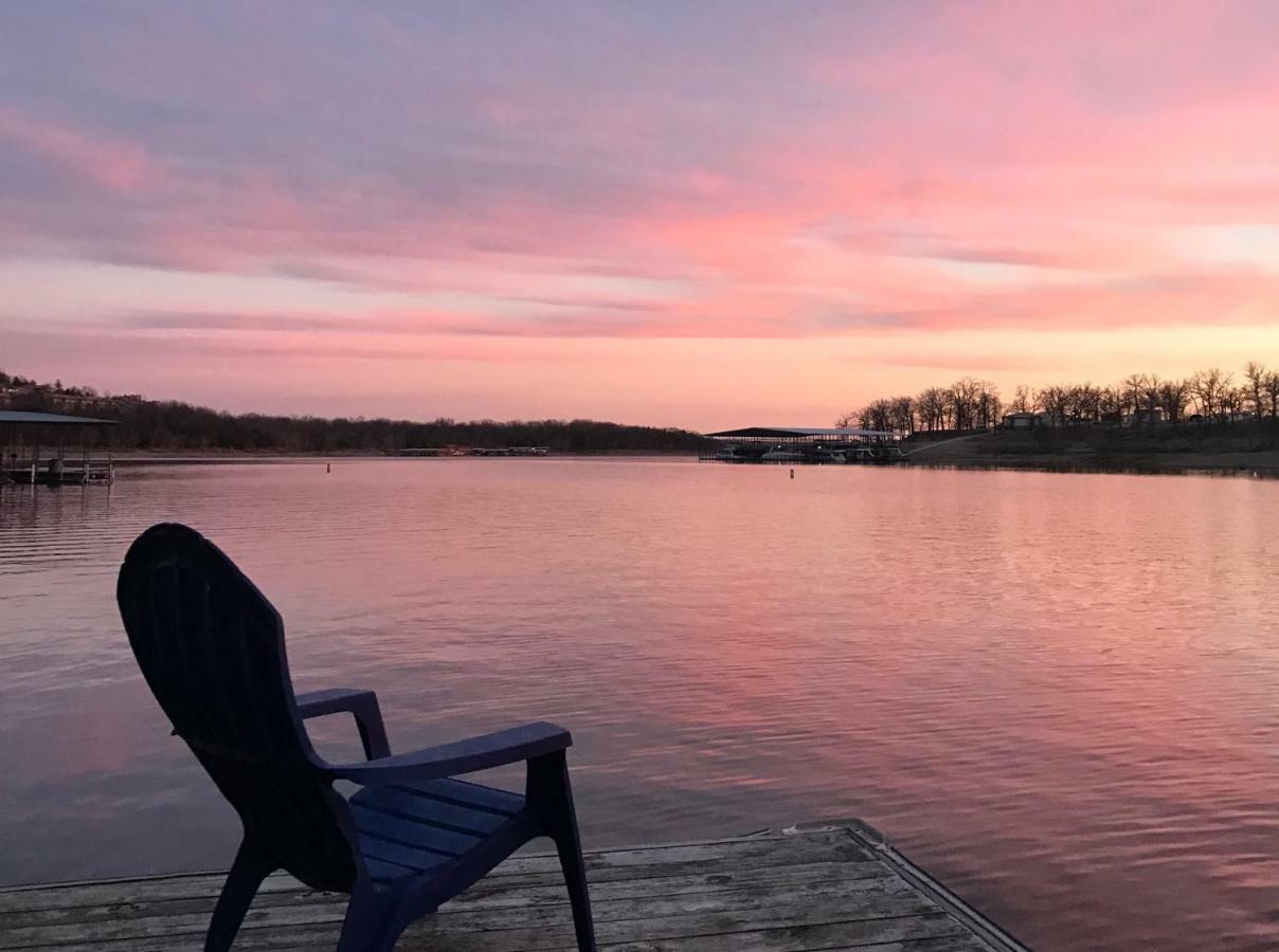 Calm Waters Resort Indian Point 外观 照片